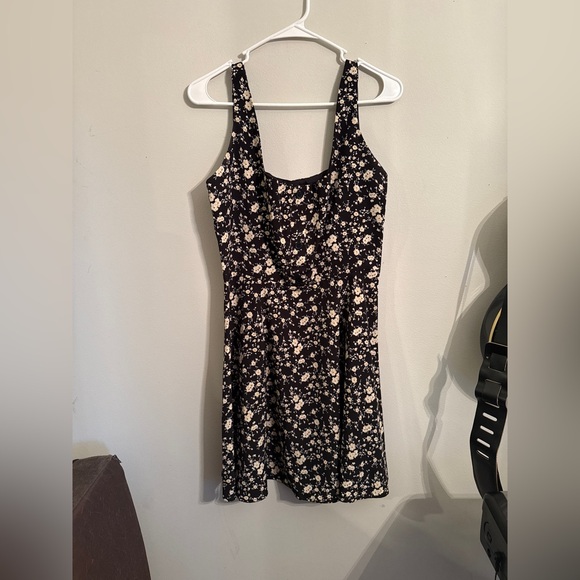 MSRP $54 EUC US 6 DISTURBIA Dryad Floral Button Mini Dress - Picture 4 of 6